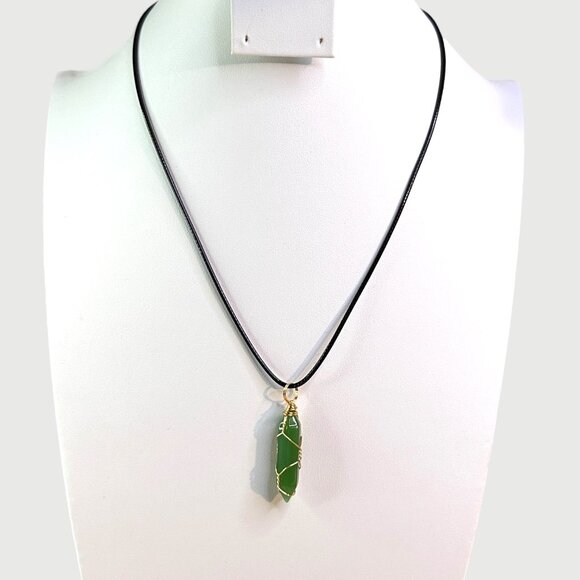 Green Aventurine Wire Wrapped Pendant Necklace With Adjustable Black Cord - Picture 1 of 8